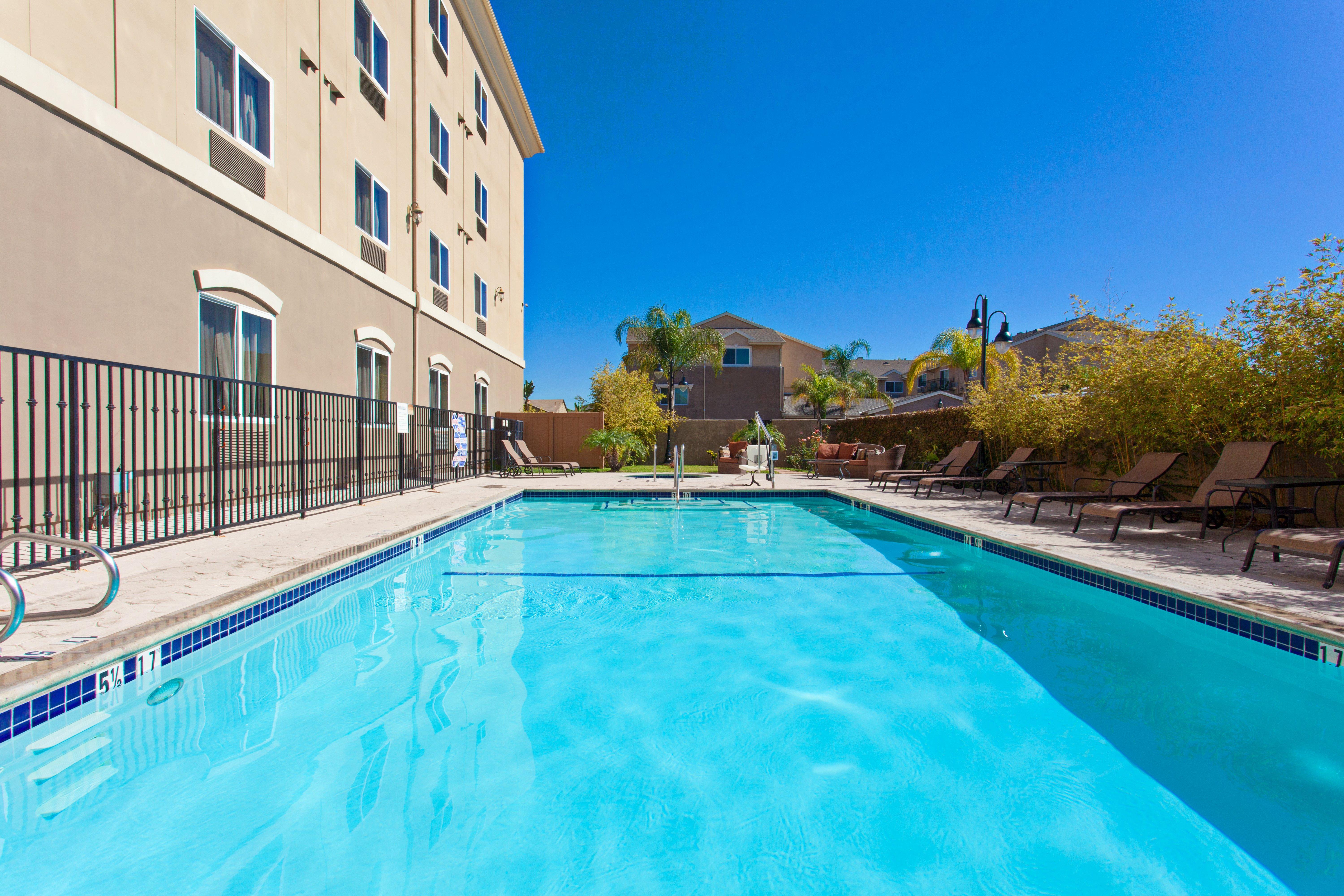 Holiday Inn Express Hotel & Suites Los Angeles Airport Hawthorne By Ihg Ngoại thất bức ảnh