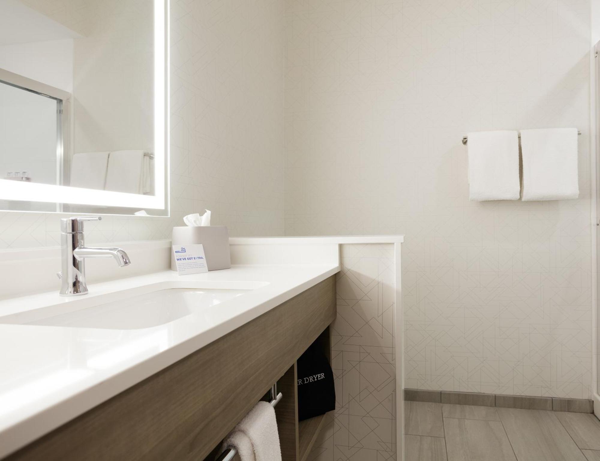 Holiday Inn Express Hotel & Suites Los Angeles Airport Hawthorne By Ihg Ngoại thất bức ảnh